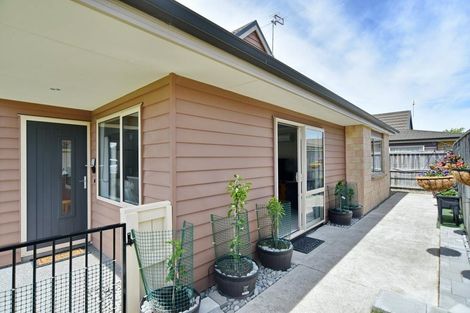 Photo of property in 28/3 Reeves Road, Rangiora, 7400
