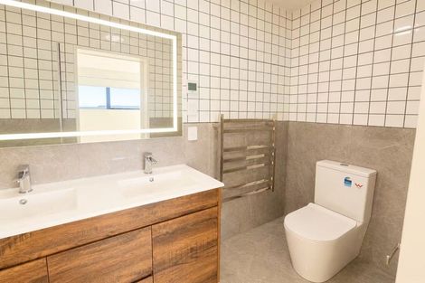 Photo of property in 11e Rene Place, Sunnyhills, Auckland, 2010