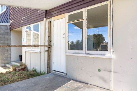 Photo of property in 4 Matipo Street, Castlecliff, Wanganui, 4501
