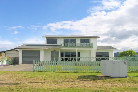 Photo of property in 401 Sylvia Road, Whangamata, 3620