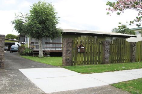 Photo of property in 18 Anarahi Place, Mangere Bridge, Auckland, 2022