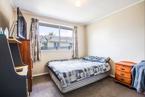 Photo of property in 30 Sunline Avenue, Massey, Auckland, 0614