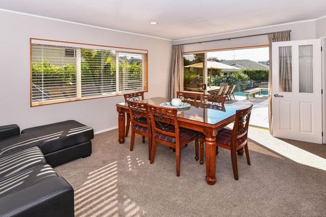 Photo of property in 102 Charles Prevost Drive, The Gardens, Auckland, 2105