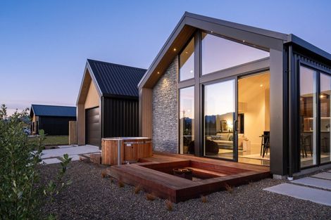 Photo of property in 18 Mason Street, Wanaka, 9305