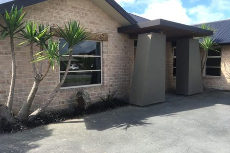 Photo of property in 26 Linkwater Way, Parklands, Christchurch, 8083