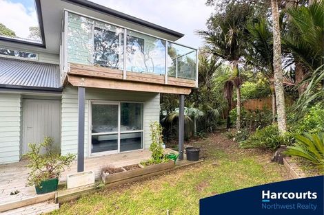 Photo of property in 296 Motutara Road, Muriwai, Waimauku, 0881