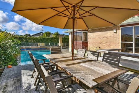 Photo of property in 102 Charles Prevost Drive, The Gardens, Auckland, 2105