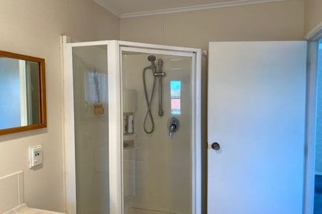 Photo of property in 15 Taitua Drive, Te Atatu South, Auckland, 0610