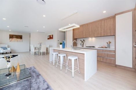 Photo of property in 13 Barrique Road, Kumeu, 0810