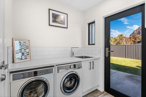 Photo of property in 29 Marbleleaf Lane, Albert Town, Wanaka, 9305