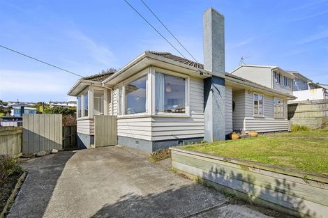 Photo of property in 56 Bell Street, Tawa, Wellington, 5028