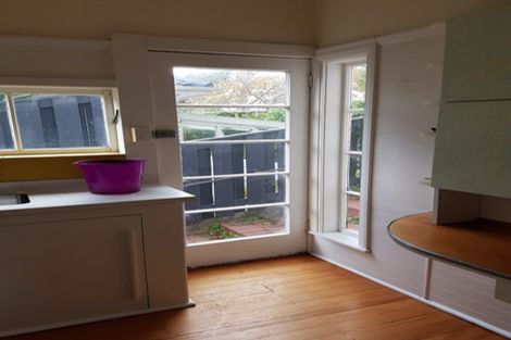 Photo of property in 43 Clyde Street, Island Bay, Wellington, 6023