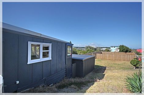 Photo of property in 120 Seabury Avenue, Foxton Beach, Foxton, 4815