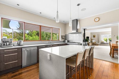 Photo of property in 137 Tauroa Road, Havelock North, 4130