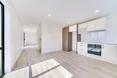 Photo of property in 14 Matukutureia Lane, Manurewa, Auckland, 2102