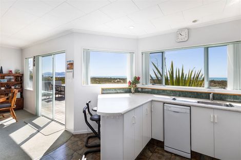 Photo of property in 64 Rarangi Beach Road, Rarangi, Blenheim, 7273