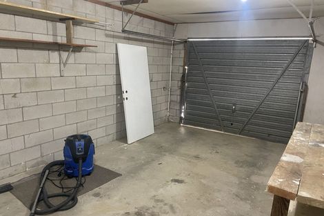 Photo of property in 2/37 Seabrook Avenue, New Lynn, Auckland, 0600