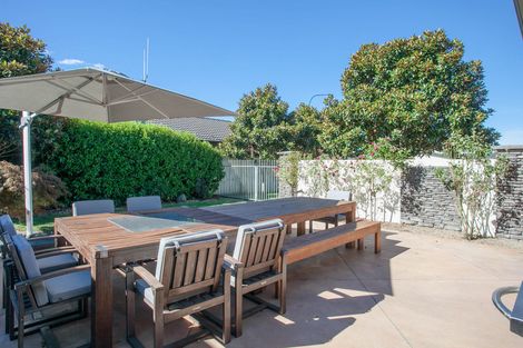 Photo of property in 2 Tulip Drive, Cambridge, 3434