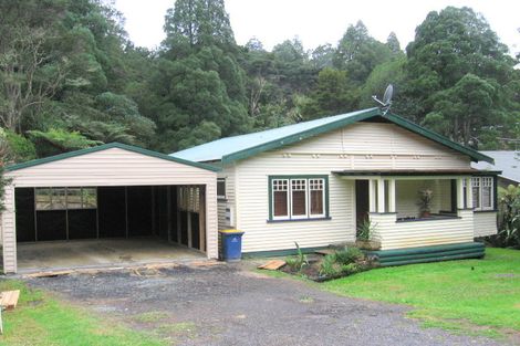 Photo of property in 42 Western Road, Laingholm, Auckland, 0604