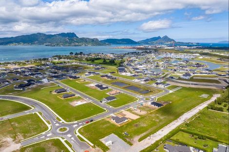 Photo of property in 59 Te Taniwha Road, One Tree Point, 0118