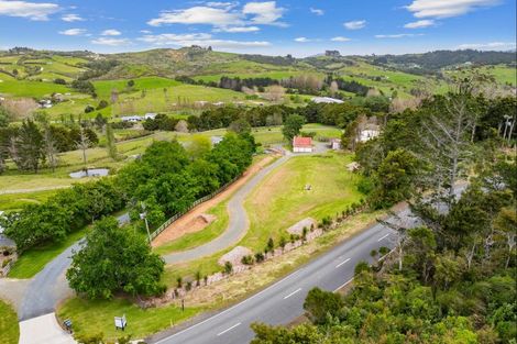 Photo of property in 124b Devich Road, Mangawhai, 0975