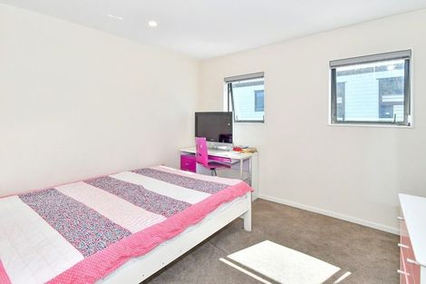 Photo of property in 10 Tapuwae Way, Mangere Bridge, Auckland, 2022