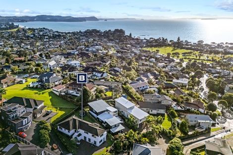 Photo of property in 184b Whangaparaoa Road, Red Beach, 0932