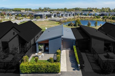 Photo of property in 15a Te Whenu Crescent, Marshland, Christchurch, 8083