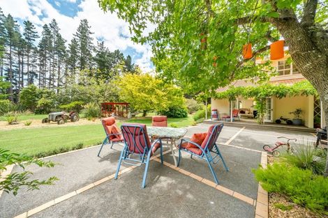 Photo of property in 32 Crowther Road, Wainuiomata, 5373