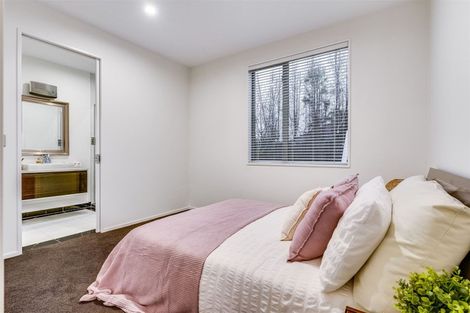 Photo of property in 1 Westpark Drive, Burnside, Christchurch, 8053