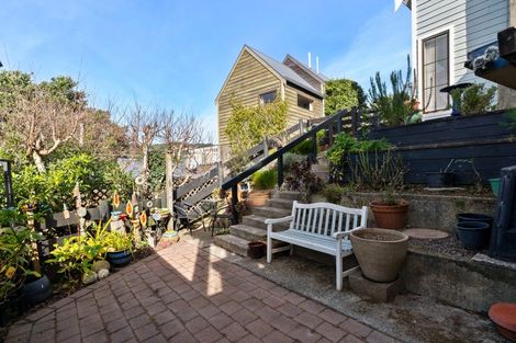 Photo of property in 8a Cassis Place, Crofton Downs, Wellington, 6035