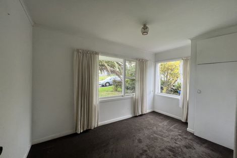 Photo of property in 61 Lyons Avenue, Murrays Bay, Auckland, 0630