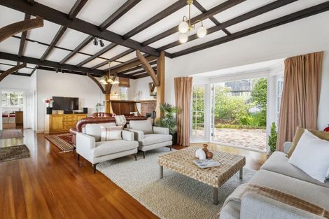 Photo of property in 2c Vipond Road, Stanmore Bay, Whangaparaoa, 0932