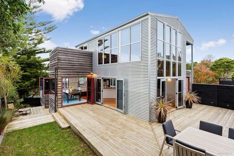 Photo of property in 691b East Coast Road, Browns Bay, Auckland, 0630