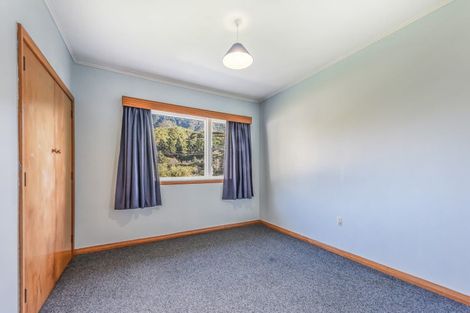 Photo of property in 34 South Terrace, Picton, 7220