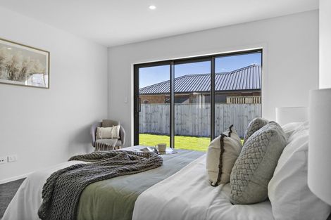 Photo of property in 18 Austin Reid Avenue, Carterton, 5713