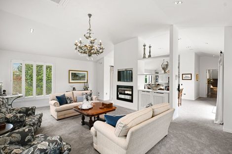 Photo of property in 4 Le Quesnoy Place, Cambridge, 3434