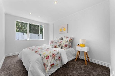 Photo of property in 28 Emlyn Place, Torbay, Auckland, 0630