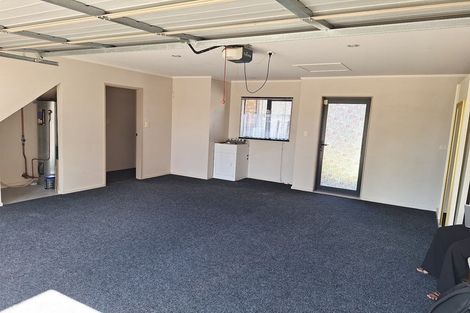 Photo of property in 8 Pyramid Place, Glen Eden, Auckland, 0602