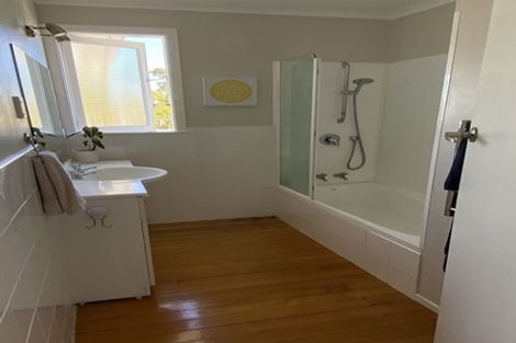 Photo of property in 2/102 Verran Road, Birkdale, Auckland, 0626