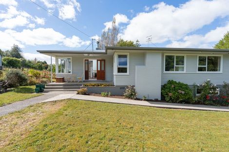 Photo of property in 6 Waugh Street, Kimbolton, 4777