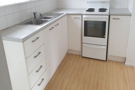 Photo of property in 3/39 Shakespeare Road, Milford, Auckland, 0620