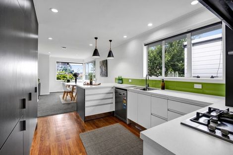 Photo of property in 3a Waimea Street, Westown, New Plymouth, 4310