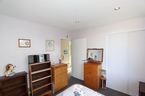 Photo of property in 33 Donnington Street, Parklands, Christchurch, 8083