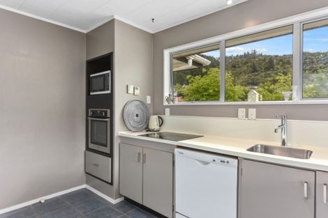 Photo of property in 24 Kurth Crescent, Silverstream, Upper Hutt, 5019