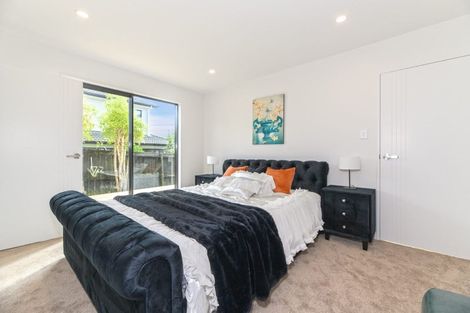 Photo of property in 15d Koromiko Street, New Lynn, Auckland, 0600