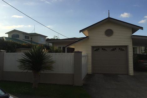 Photo of property in 81 Bay Street, Red Beach, 0932