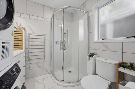 Photo of property in 100 Torkar Road, Clarks Beach, 2122
