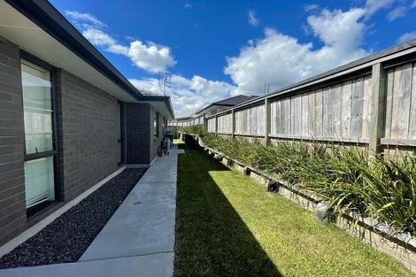 Photo of property in 5 Nottingham Road, Omokoroa, 3114