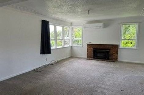 Photo of property in 11 Valdale Road, Henderson, Auckland, 0610